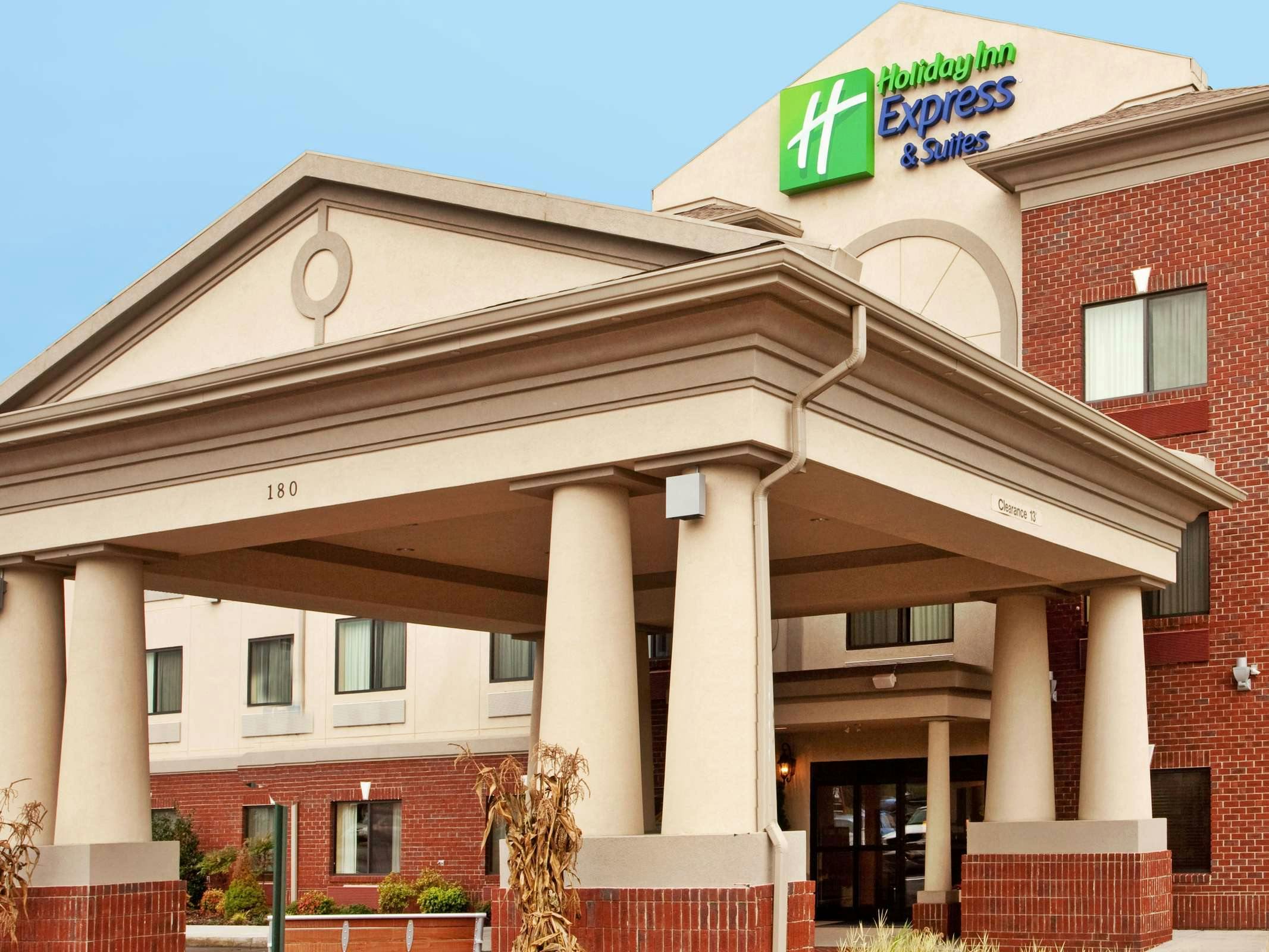 Holiday Inn Express Hotel & Suites Claypool Hill