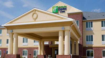 Holiday Inn Express Hotel & Suites Childress