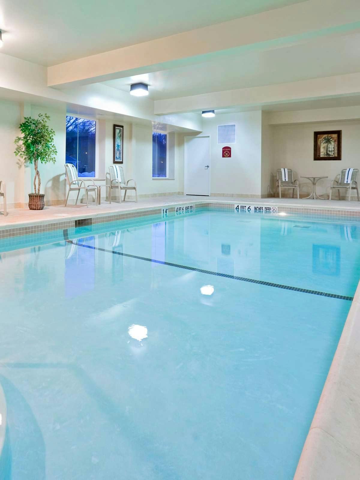 Hotel Holiday Inn Express Hotel & Suites Clifton Park photo 5