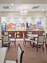 Hotel Holiday Inn Express Hotel & Suites Clearwater/US 19 N photo 5
