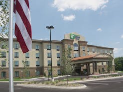 Holiday Inn Express Hotel & Suites Cleveland Northwest