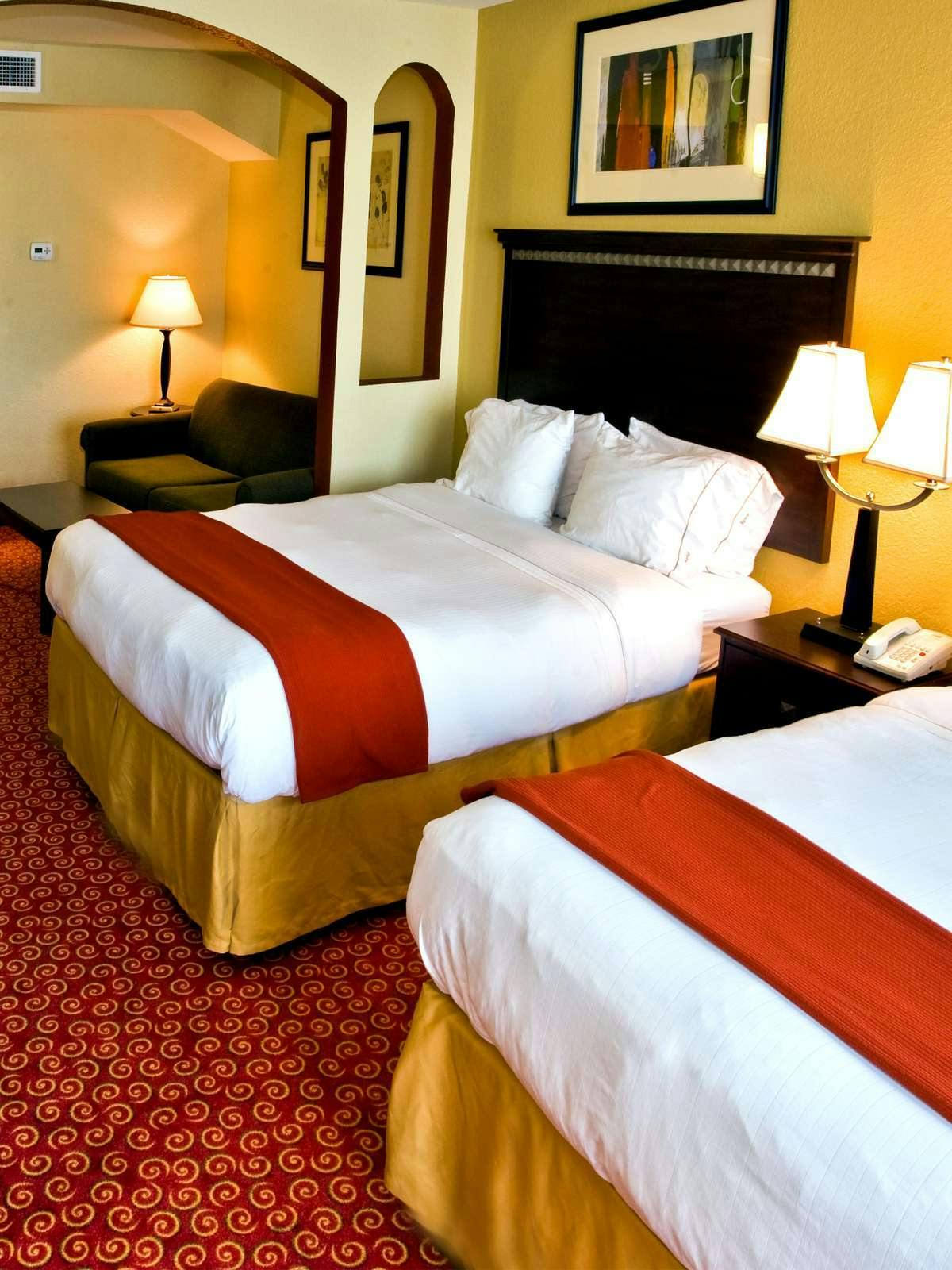 Hotel Holiday Inn Express Hotel & Suites Clewiston photo 1