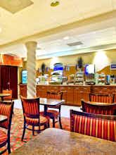 Hotel Holiday Inn Express Hotel & Suites Clewiston photo 4
