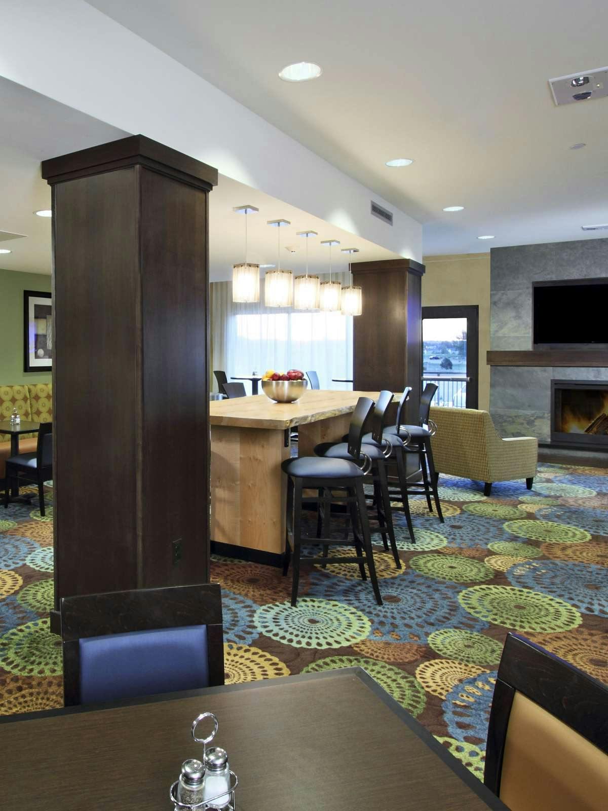 Hotel Holiday Inn Express Hotel & Suites Colorado Springs First & Main photo 5