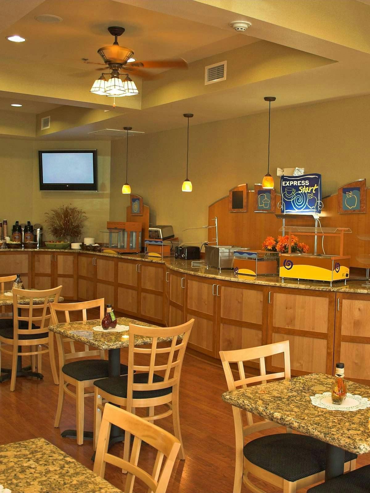 Hotel Holiday Inn Express Hotel & Suites Coeur D Alene I 90 Exit 11 photo 3