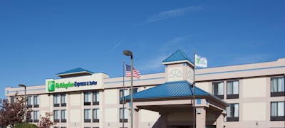 Holiday Inn Express Hotel & Suites Colby