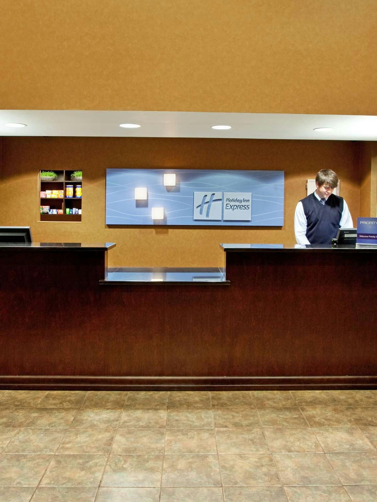 Hotel Holiday Inn Express Hotel & Suites Columbia Downtown photo 4