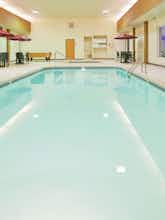 Hotel Holiday Inn Express Hotel & Suites Columbus photo 5