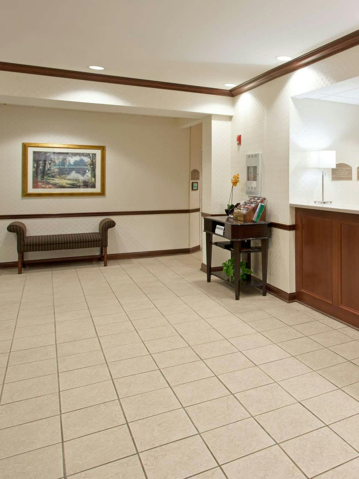 Hotel Holiday Inn Express Hotel & Suites Columbus I-71 photo 4