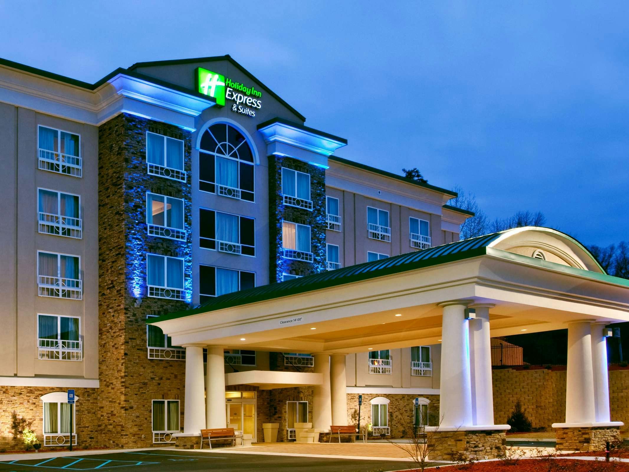 Holiday Inn Express Hotel & Suites Columbus