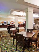 Hotel Holiday Inn Express Hotel & Suites Columbus photo 5