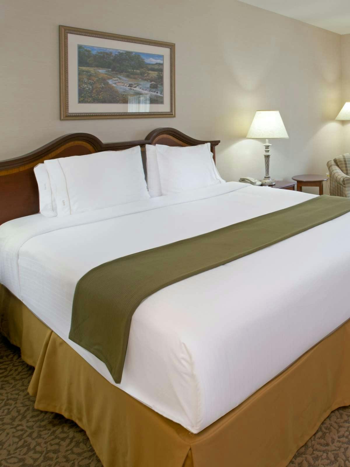 Hotel Holiday Inn Express Hotel & Suites Conroe I 45 North photo 1