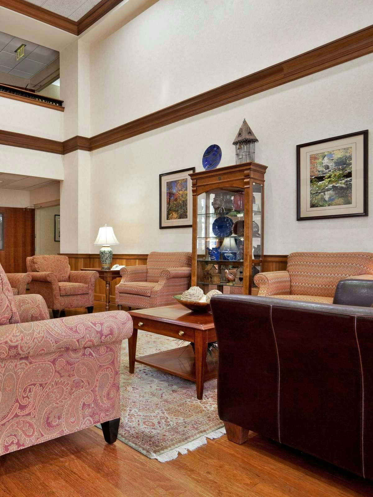 Hotel Holiday Inn Express Hotel & Suites Conover photo 2