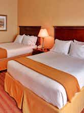 Hotel Holiday Inn Express Hotel & Suites Corona photo 1