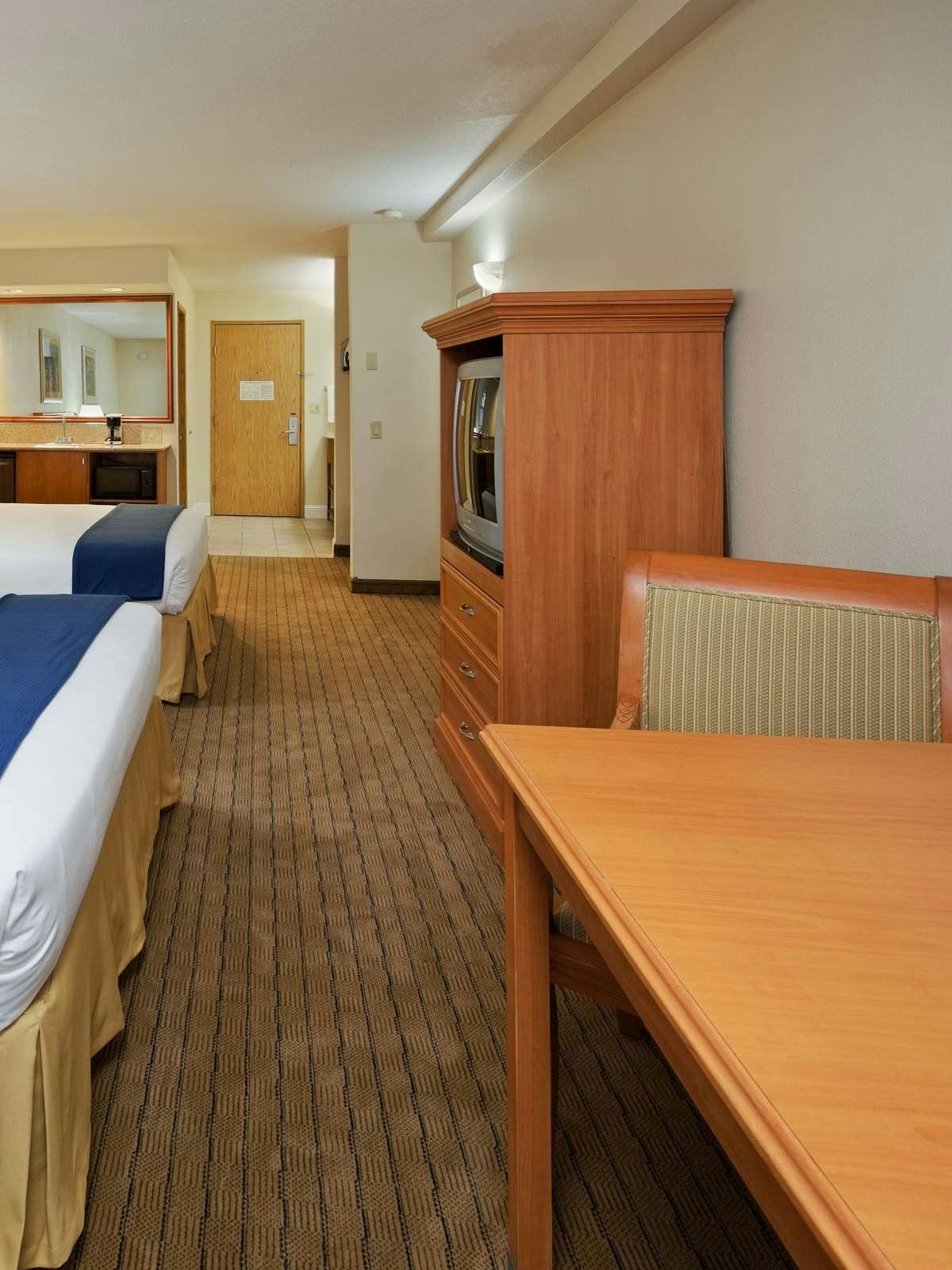 Hotel Holiday Inn Express Hotel & Suites Corning photo 2