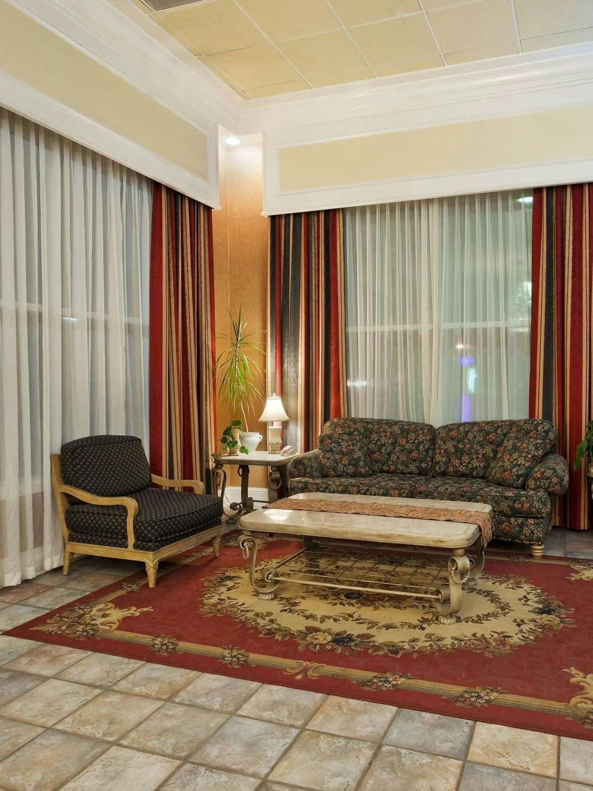 Hotel Holiday Inn Express Hotel & Suites Corning photo 3