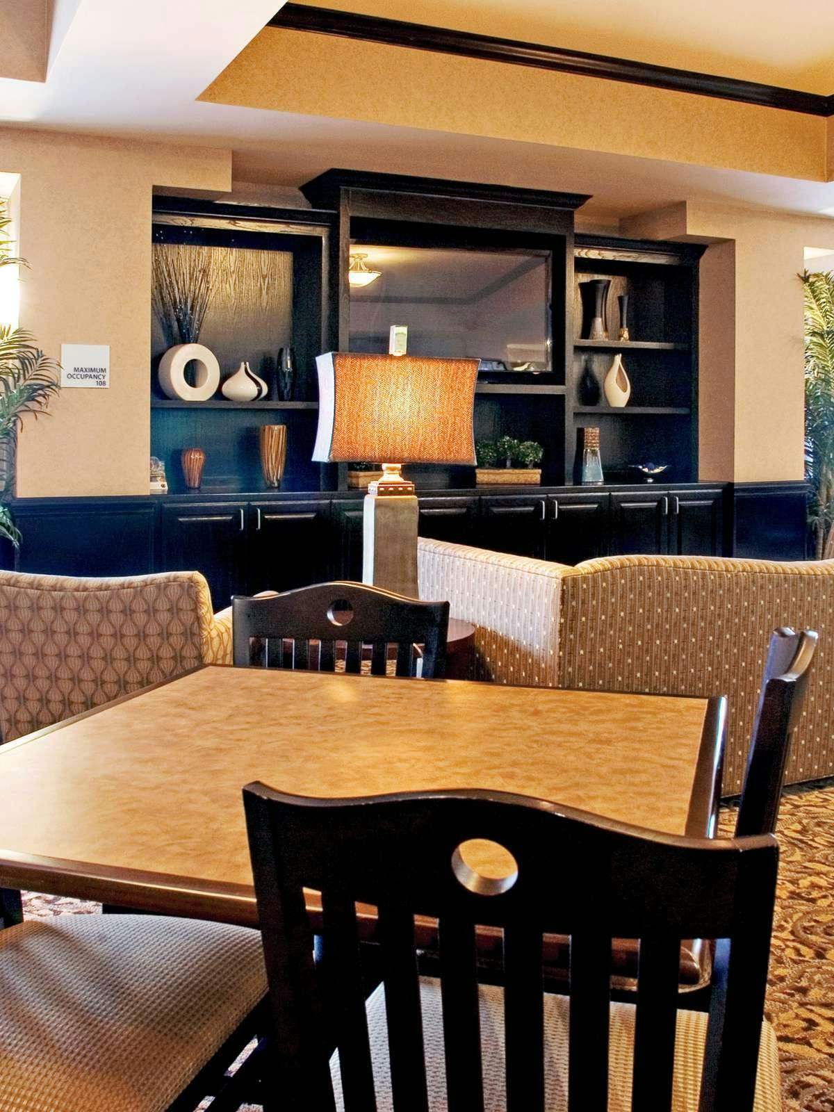 Hotel Holiday Inn Express Hotel & Suites Corpus Christi photo 5