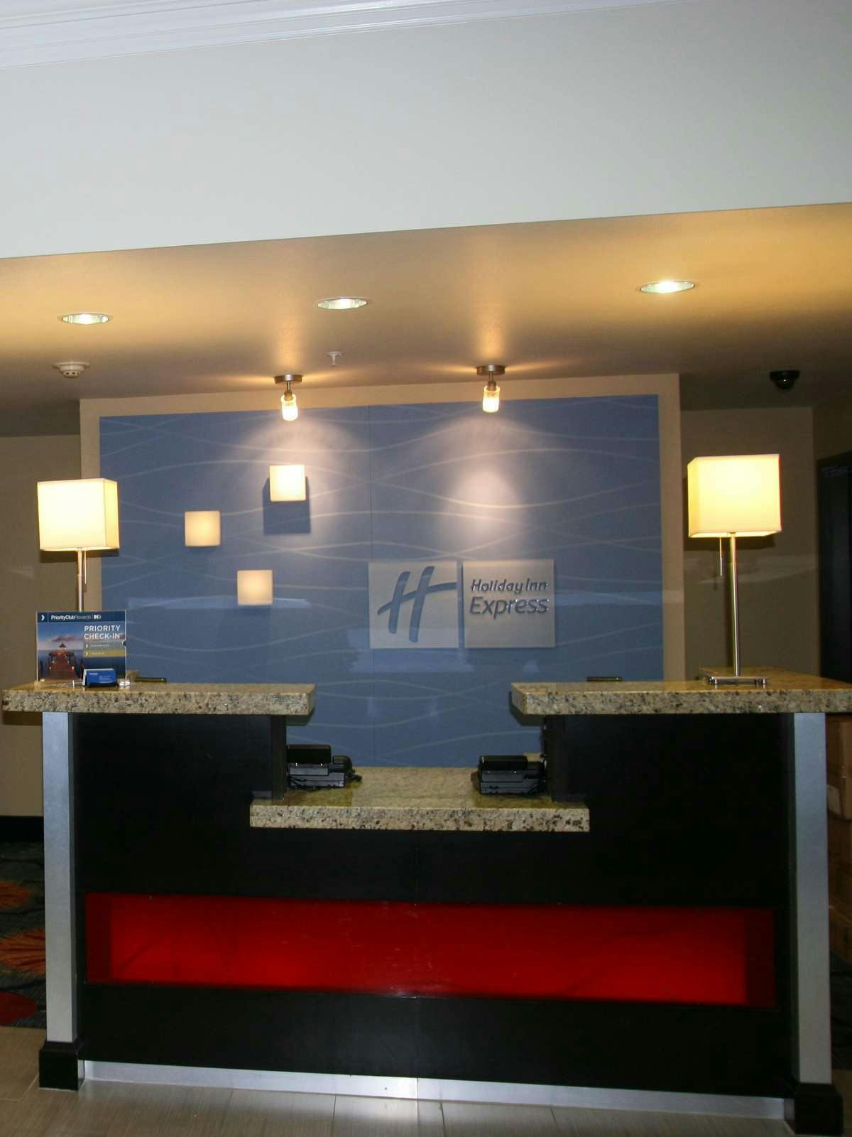 Hotel Holiday Inn Express Hotel & Suites Corpus Christi North photo 5