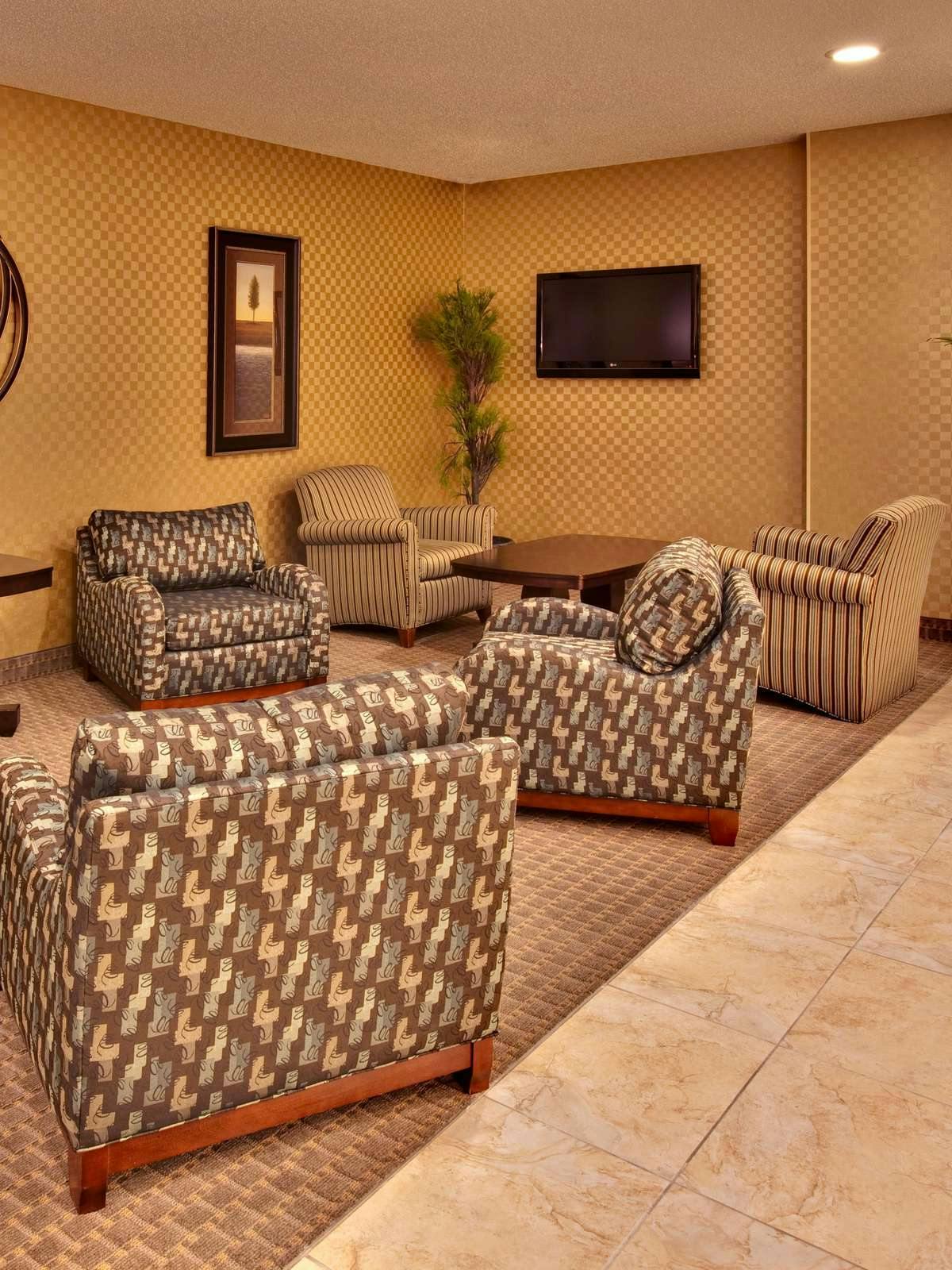 Hotel Holiday Inn Express Hotel & Suites Council Bluffs Convention Center photo 3