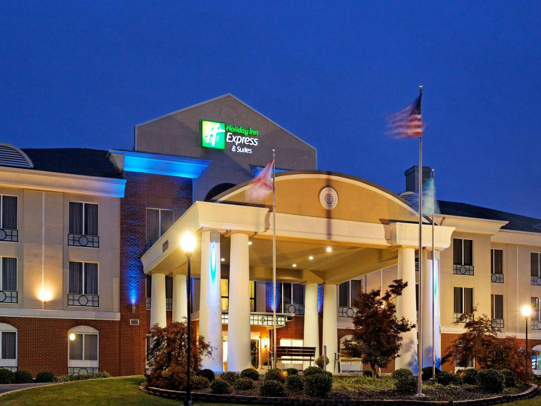 Holiday Inn Express Hotel & Suites Cullman