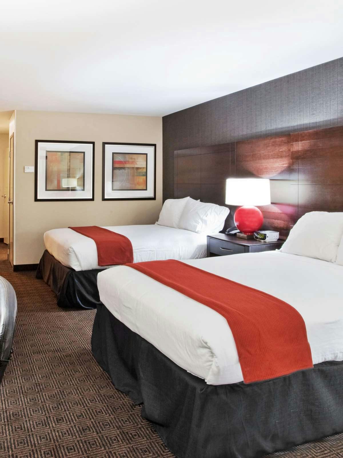 Hotel Holiday Inn Express Hotel & Suites Cumming photo 1