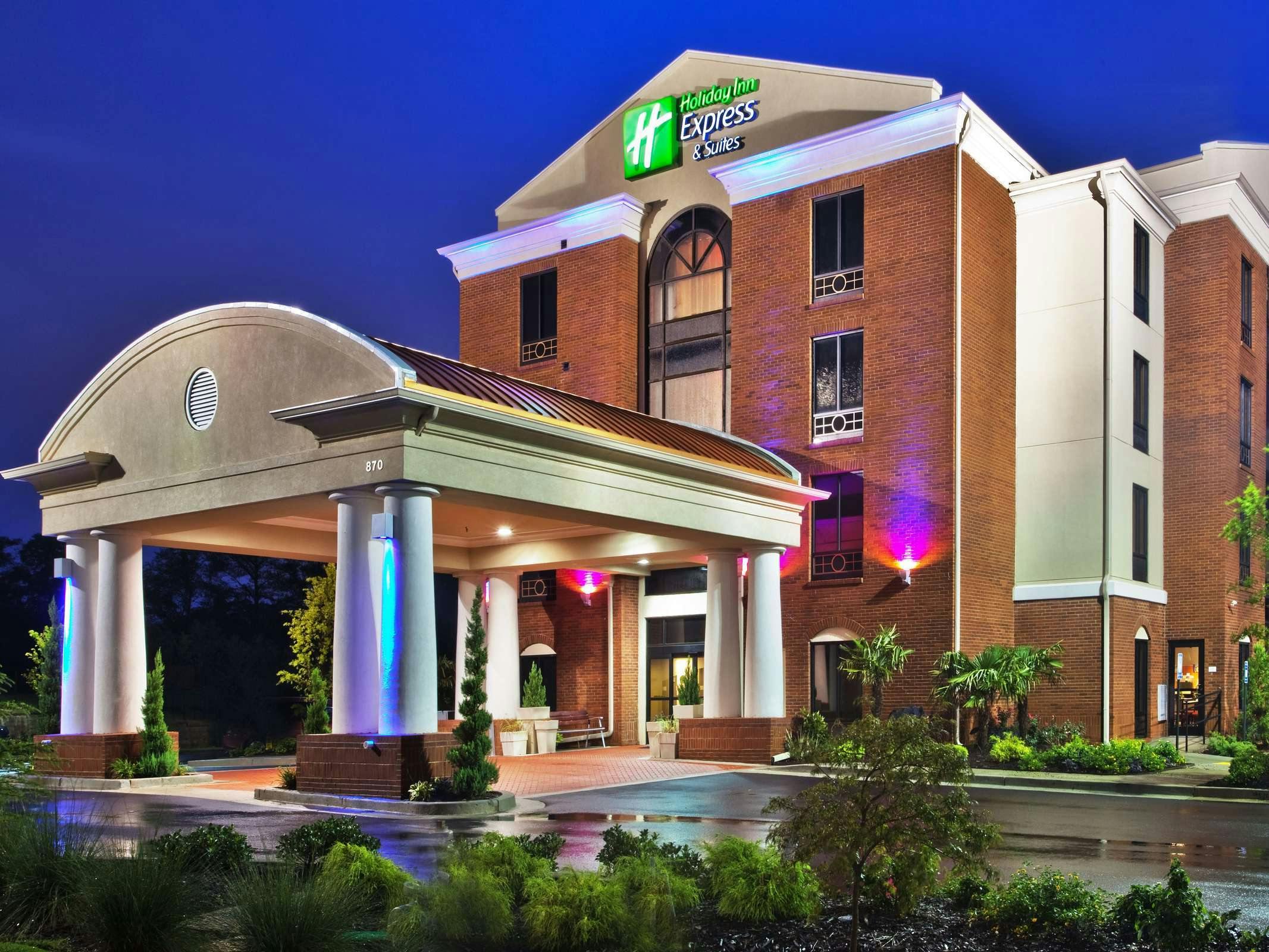 Holiday Inn Express Hotel & Suites Cumming