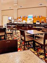 Hotel Holiday Inn Express Hotel & Suites Crestview South I 10 photo 5