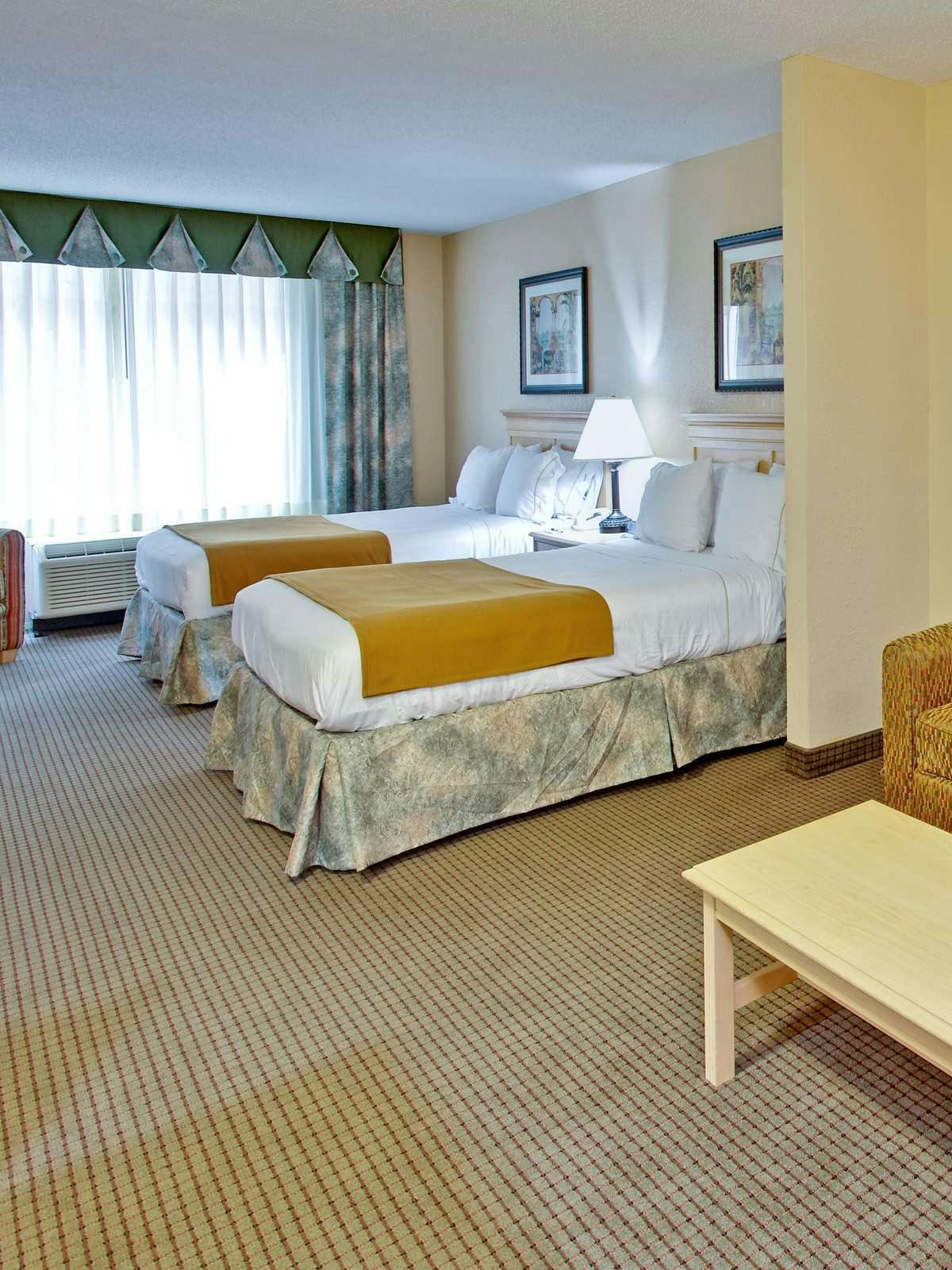 Hotel Holiday Inn Express Hotel & Suites Daphne photo 1