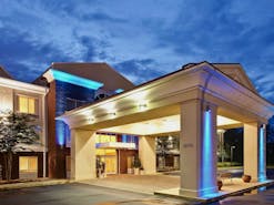 Holiday Inn Express Hotel & Suites Daphne
