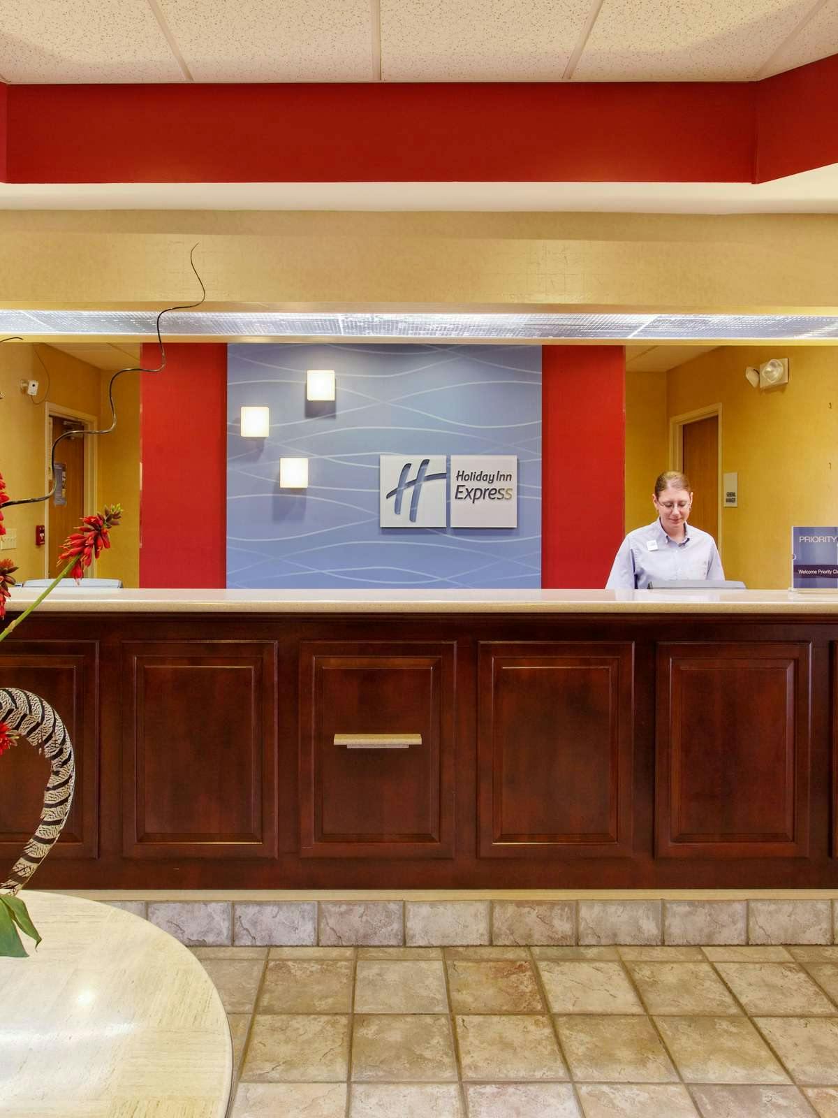 Hotel Holiday Inn Express Hotel & Suites Crossville photo 4