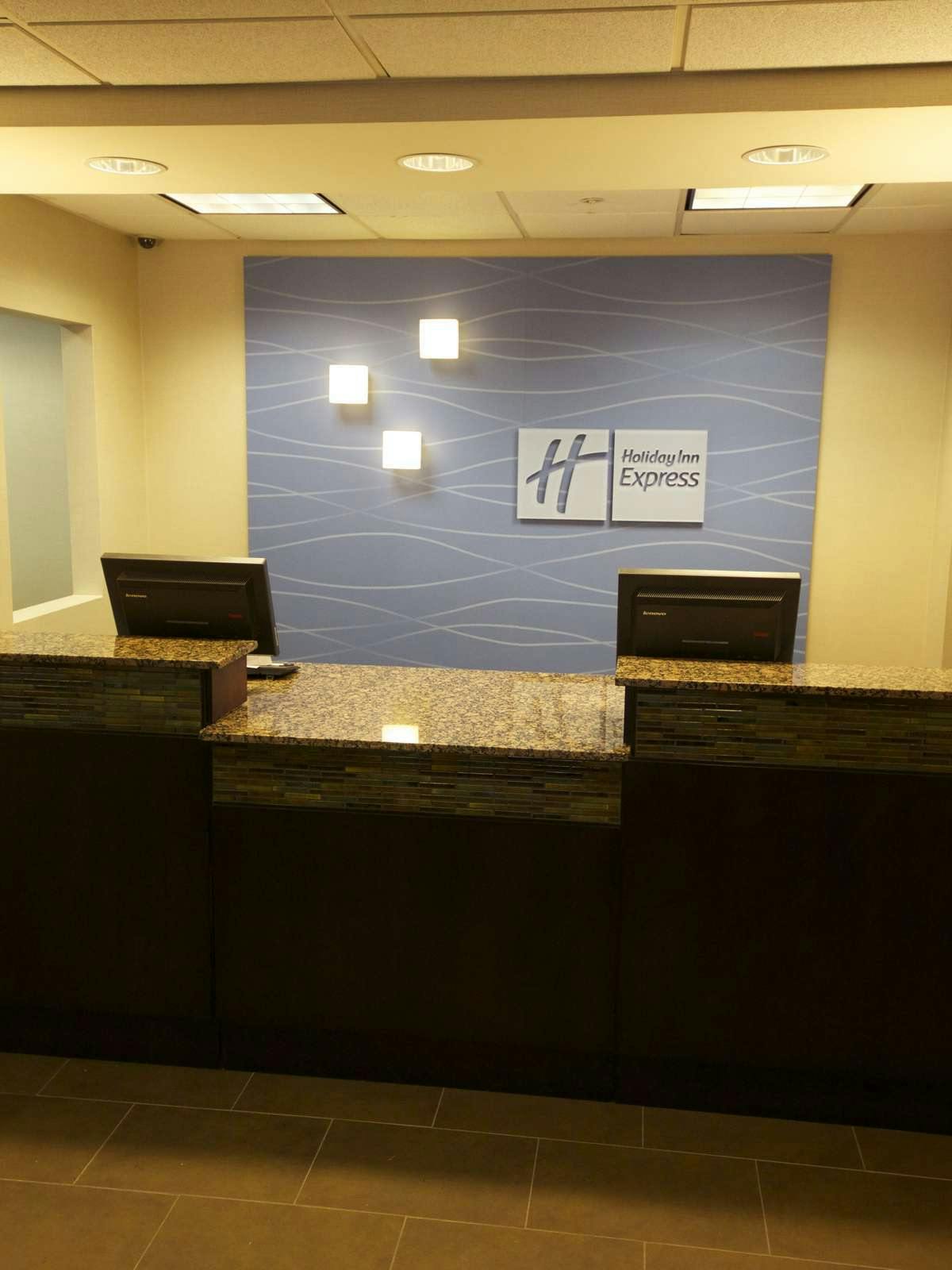 Hotel Holiday Inn Express Hotel & Suites Danbury photo 4