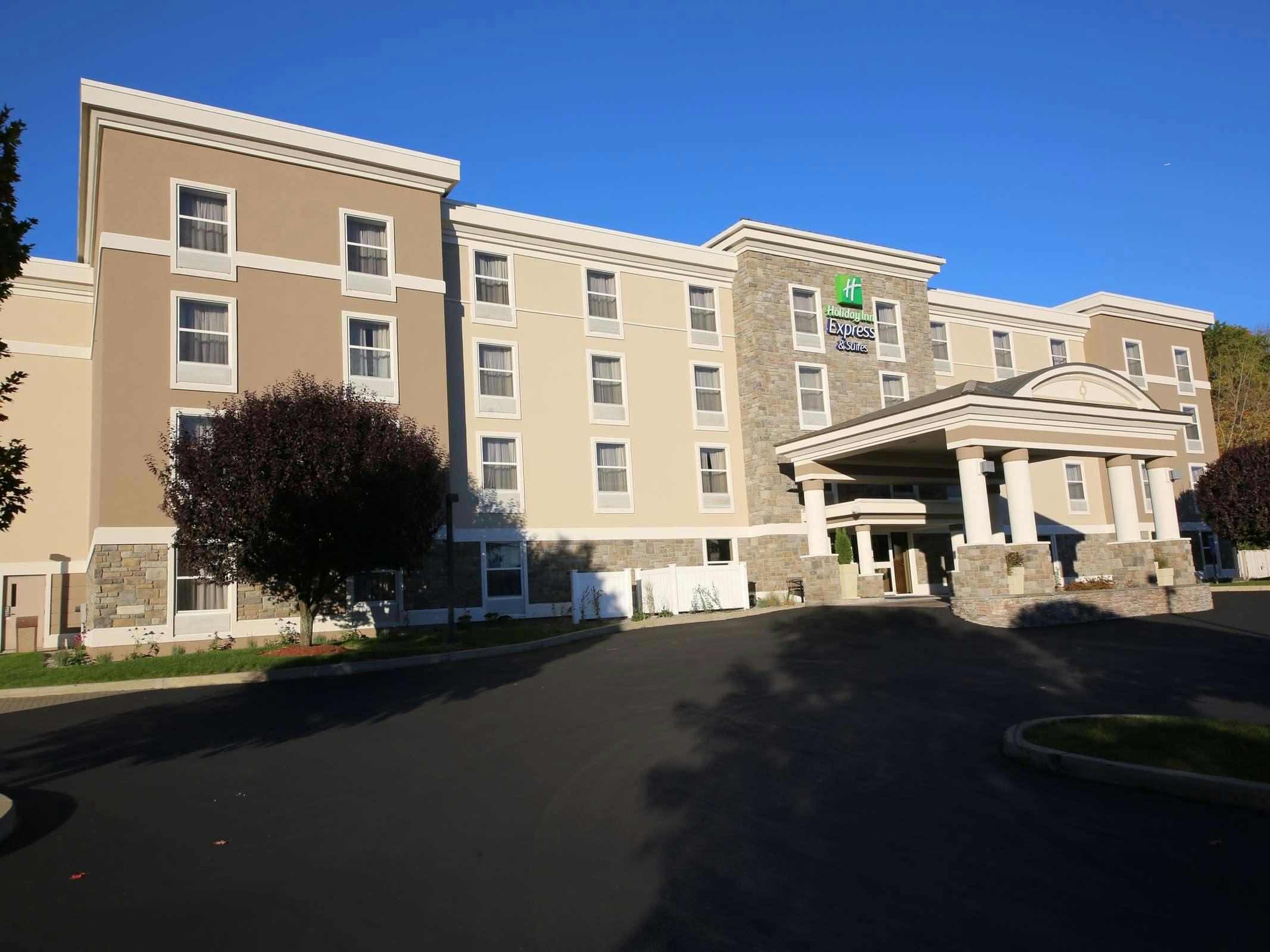 Last Minute Hotel Deals In Danbury Hoteltonight