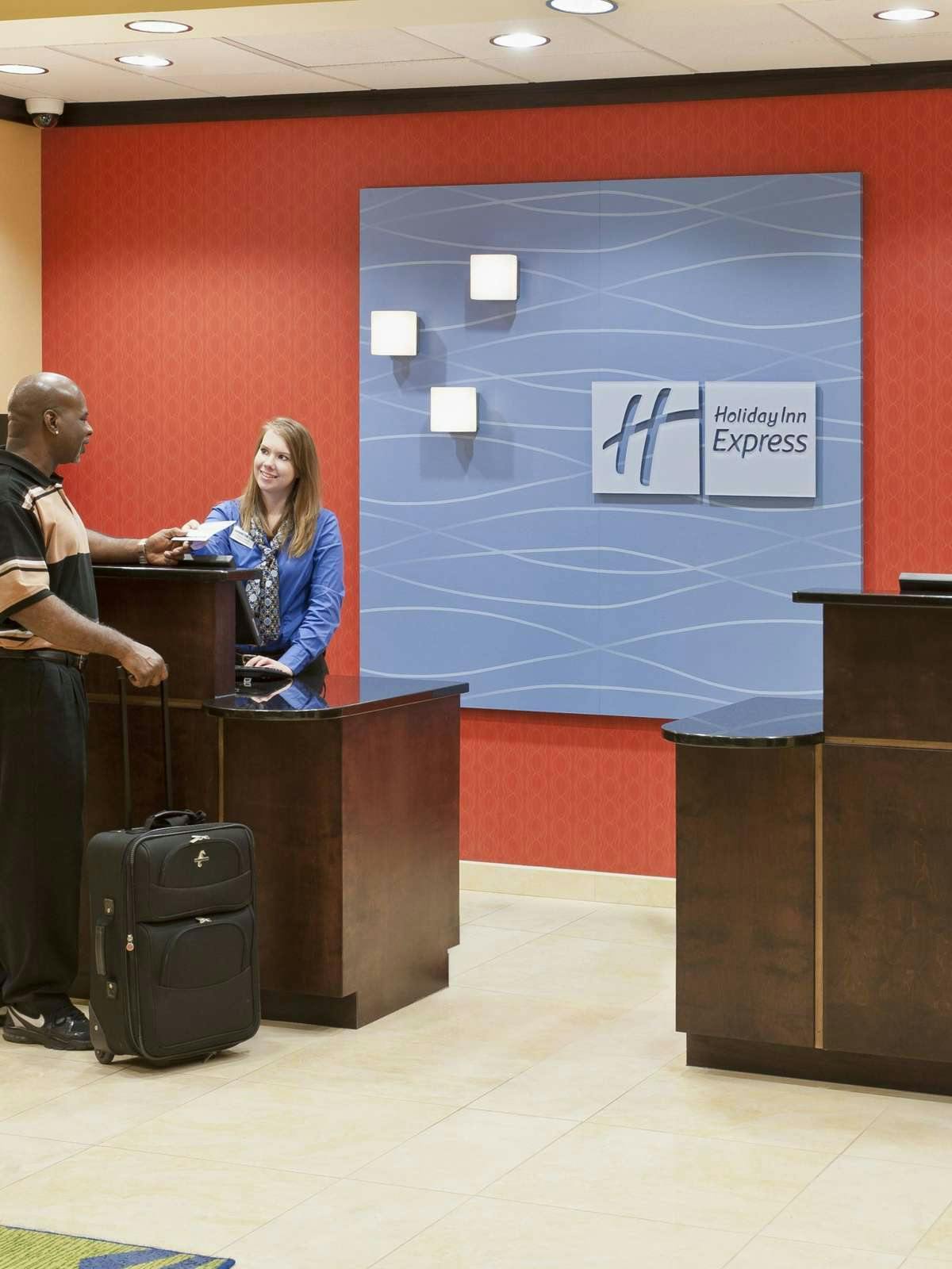 Hotel Holiday Inn Express Hotel & Suites Dayton South photo 4