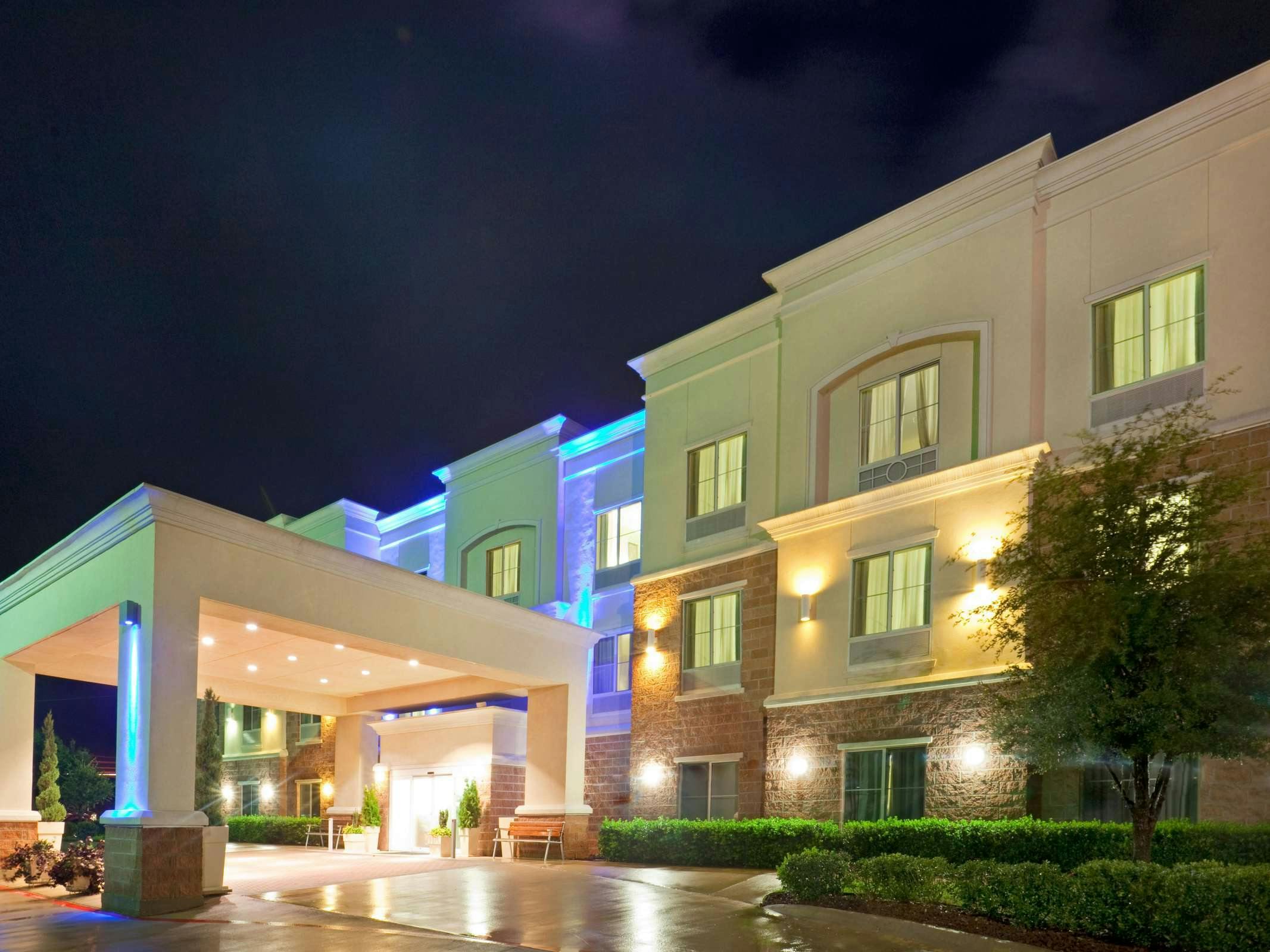 Holiday Inn Express Hotel & Suites Decatur