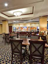 Hotel Holiday Inn Express Hotel & Suites Dothan North photo 5