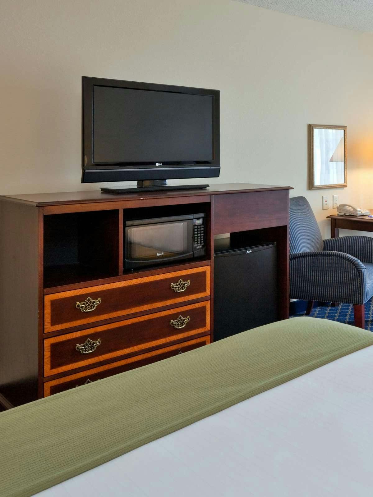 Hotel Holiday Inn Express Hotel & Suites Dothan North photo 2