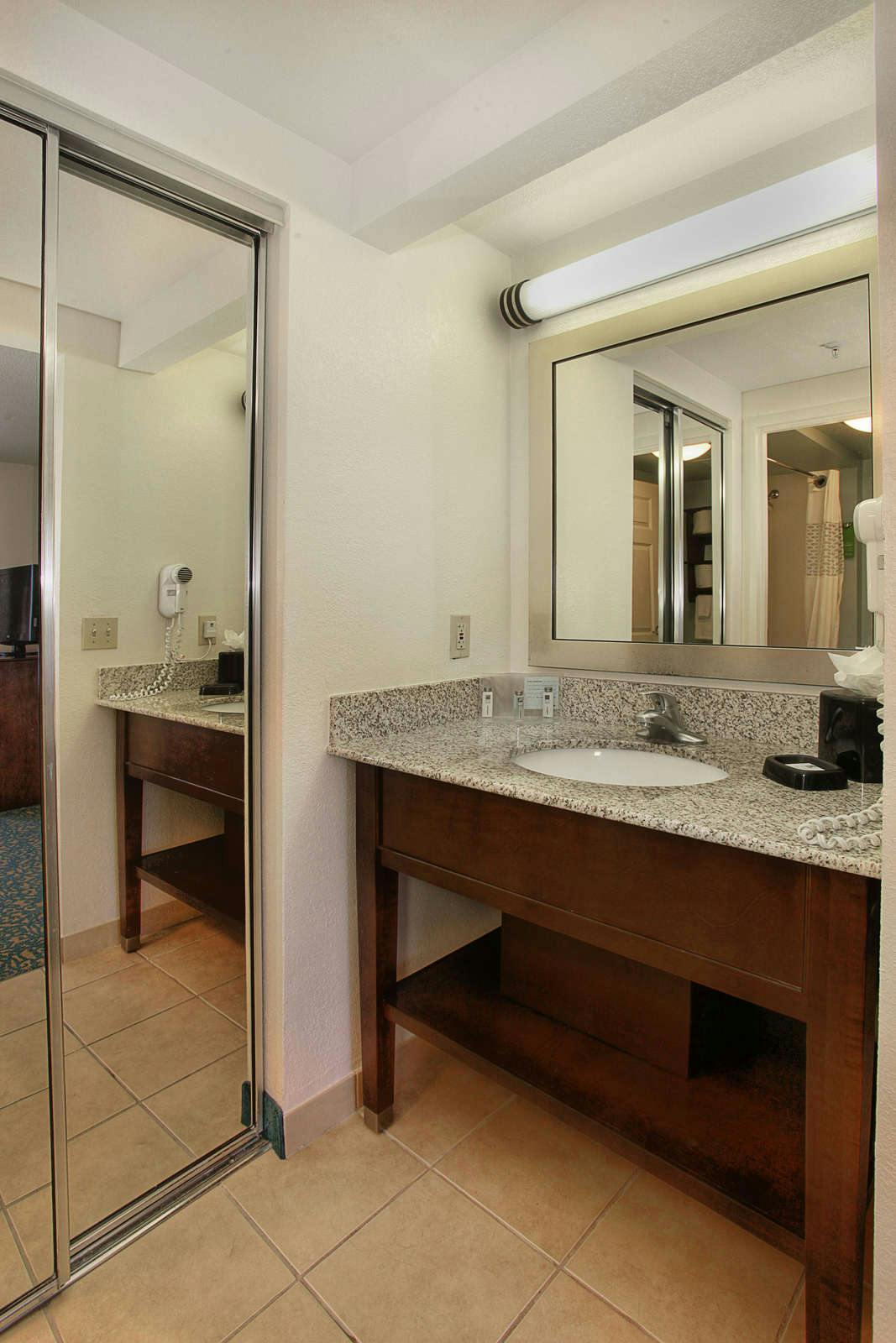 Hotel Hampton Inn & Suites by Hilton Miami-Doral/Dolphin Mall photo 3