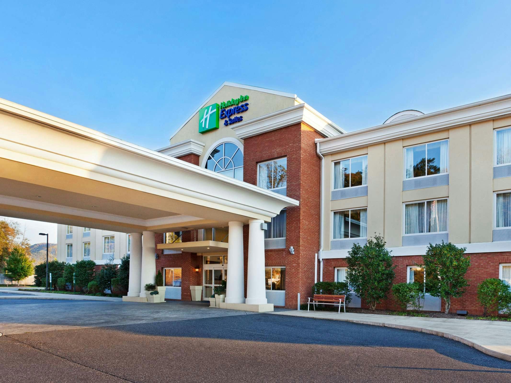 Holiday Inn Express Hotel & Suites Dillsboro Western Carolina