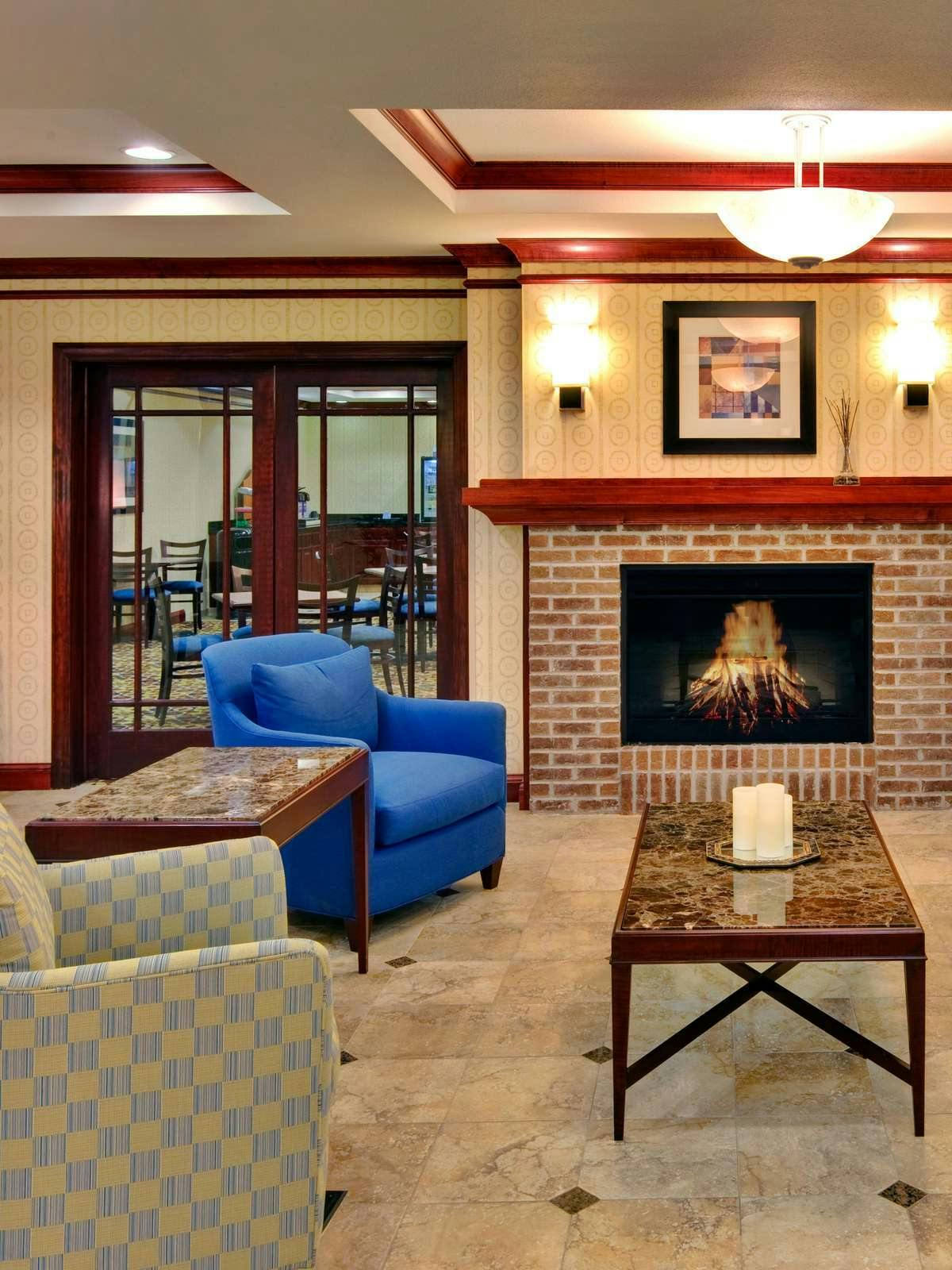 Hotel Holiday Inn Express Hotel & Suites Dewitt photo 4