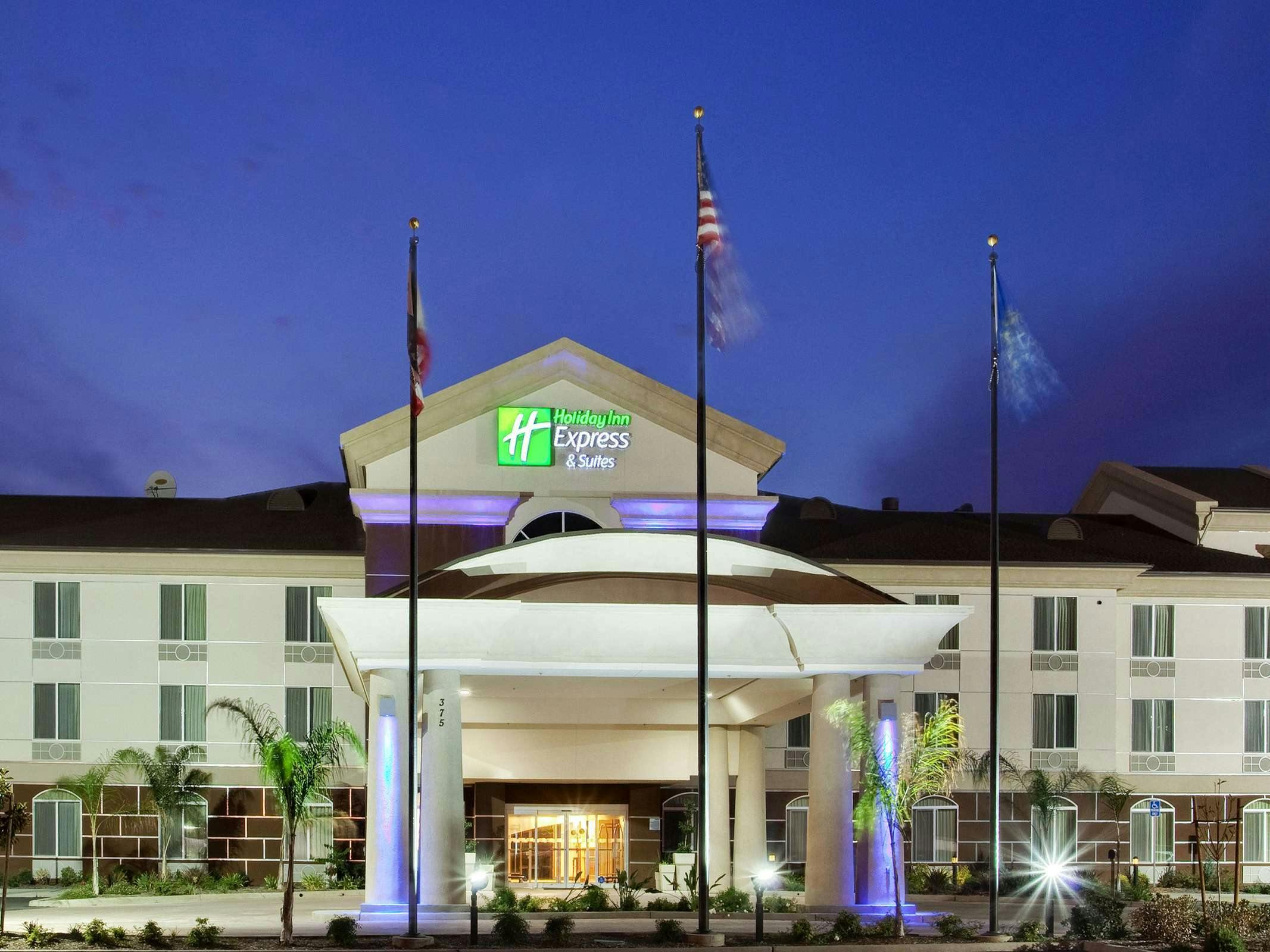 Holiday Inn Express Hotel & Suites Dinuba West