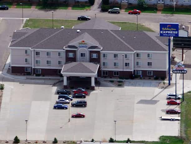 Holiday Inn Express Hotel & Suites Dickinson