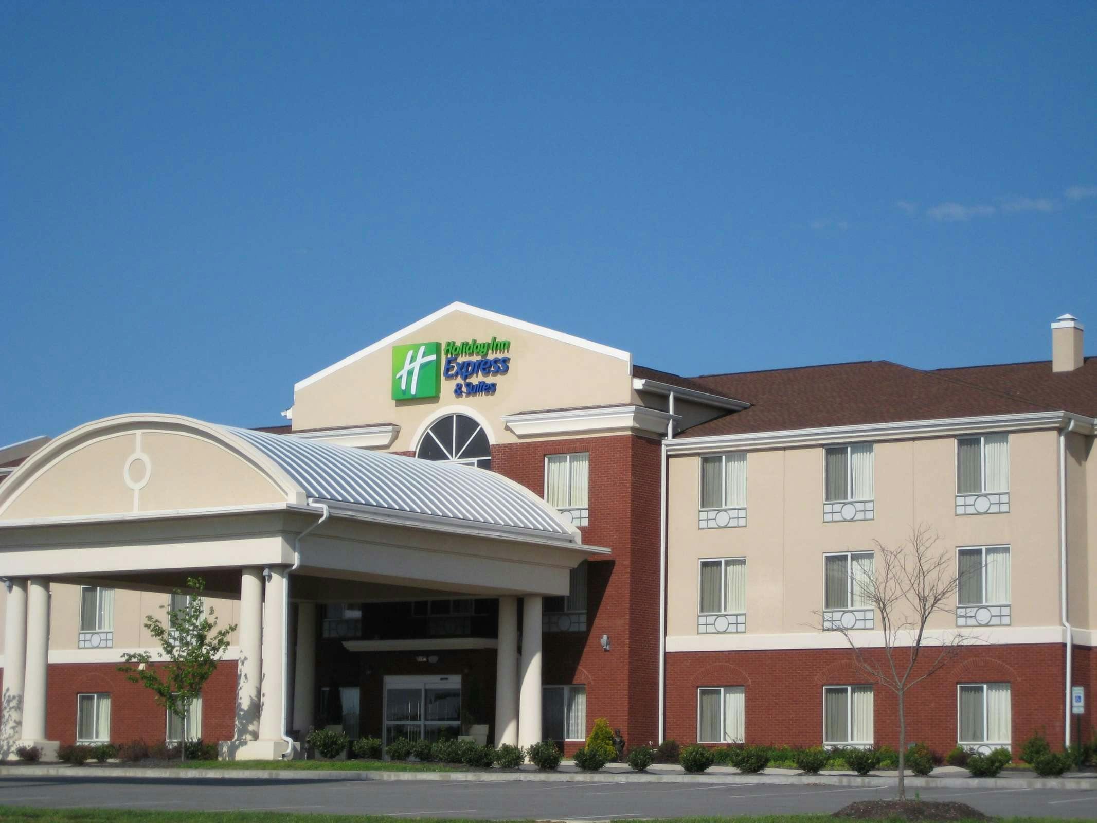 Holiday Inn Express Hotel & Suites Dickson