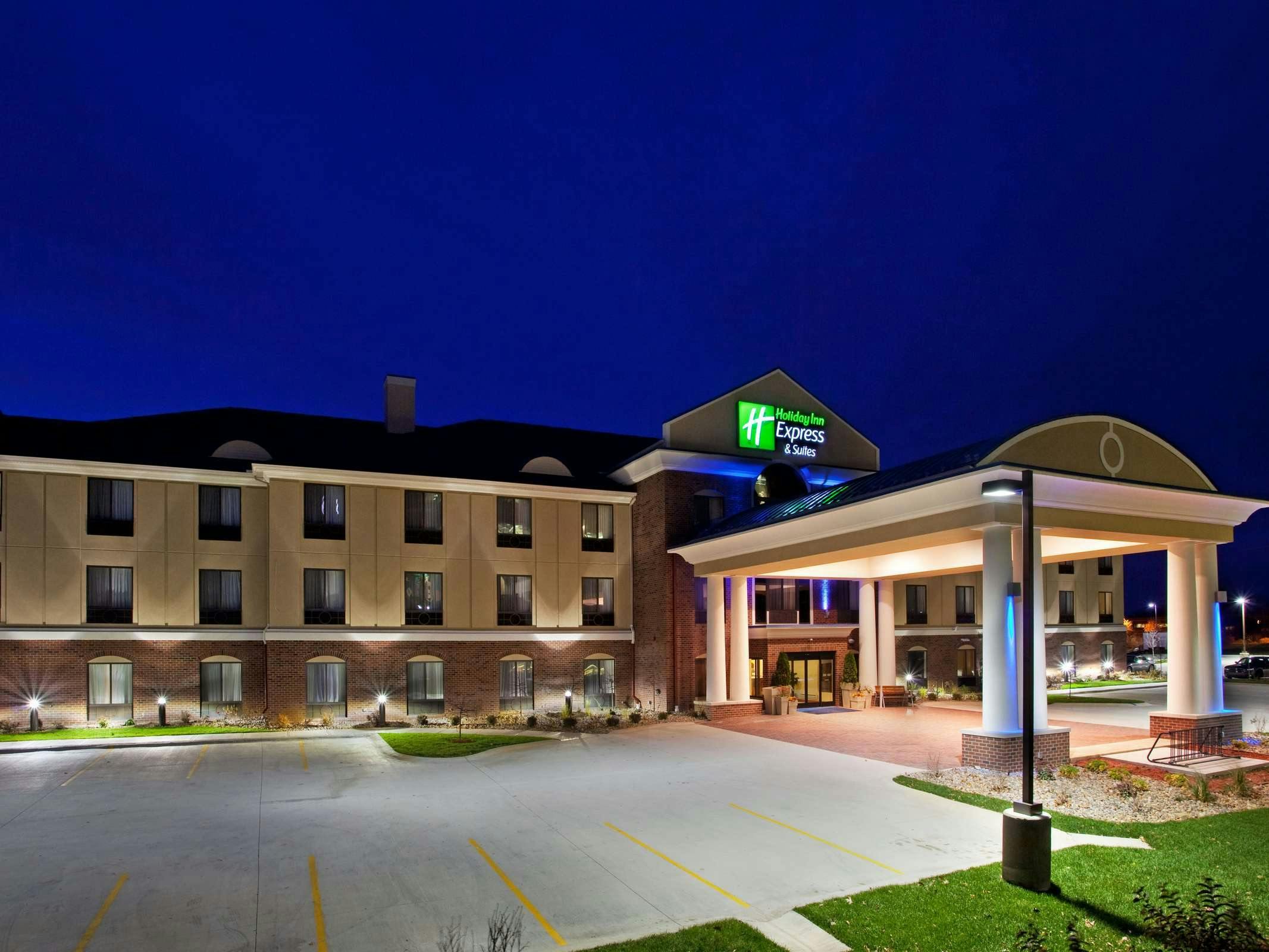 Holiday Inn Express Hotel & Suites East Lansing