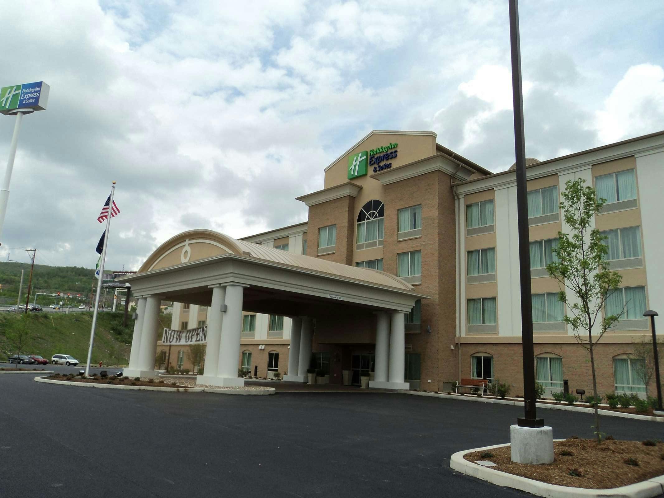 Holiday Inn Express Hotel & Suites Dickson City