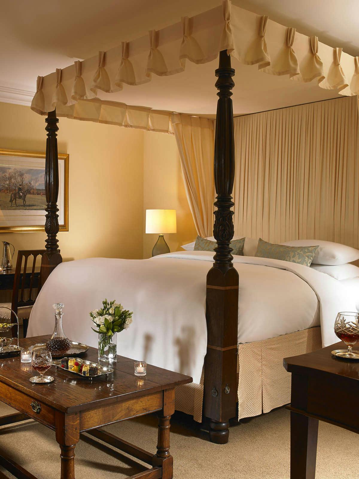 Hotel DUNRAVEN ARMS HOTEL photo 2