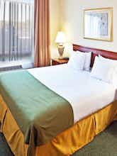 Hotel Holiday Inn Express Hotel & Suites Edmond photo 1