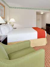 Hotel Holiday Inn Express Hotel & Suites Easton photo 1