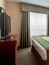 Hotel Holiday Inn Express Hotel & Suites Edmonton North photo 2