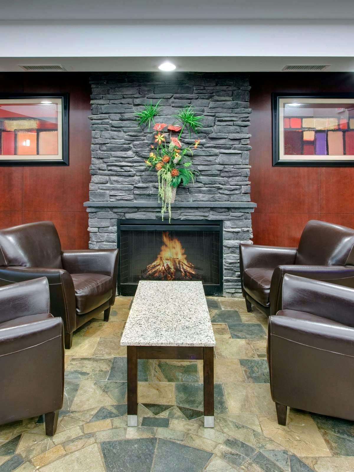 Hotel Holiday Inn Express Hotel & Suites Edmonton North photo 4