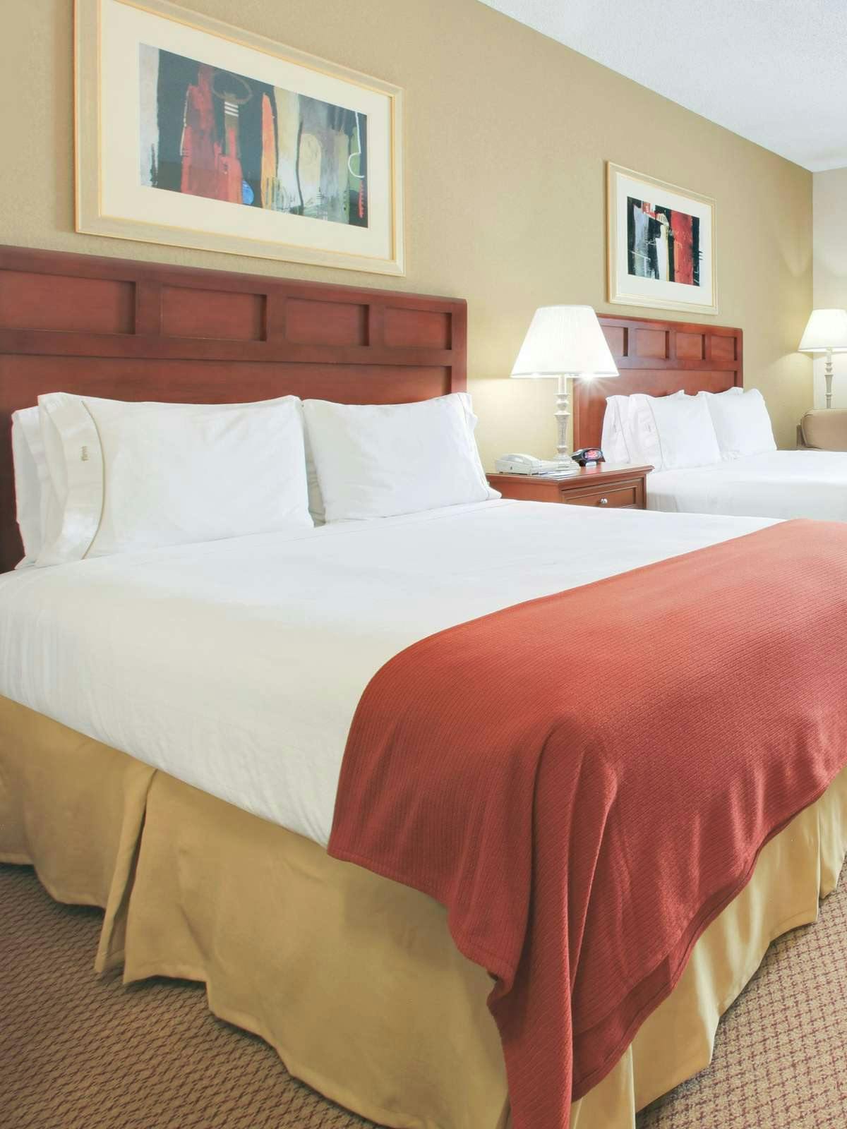 Hotel Holiday Inn Express Hotel & Suites El Dorado photo 1